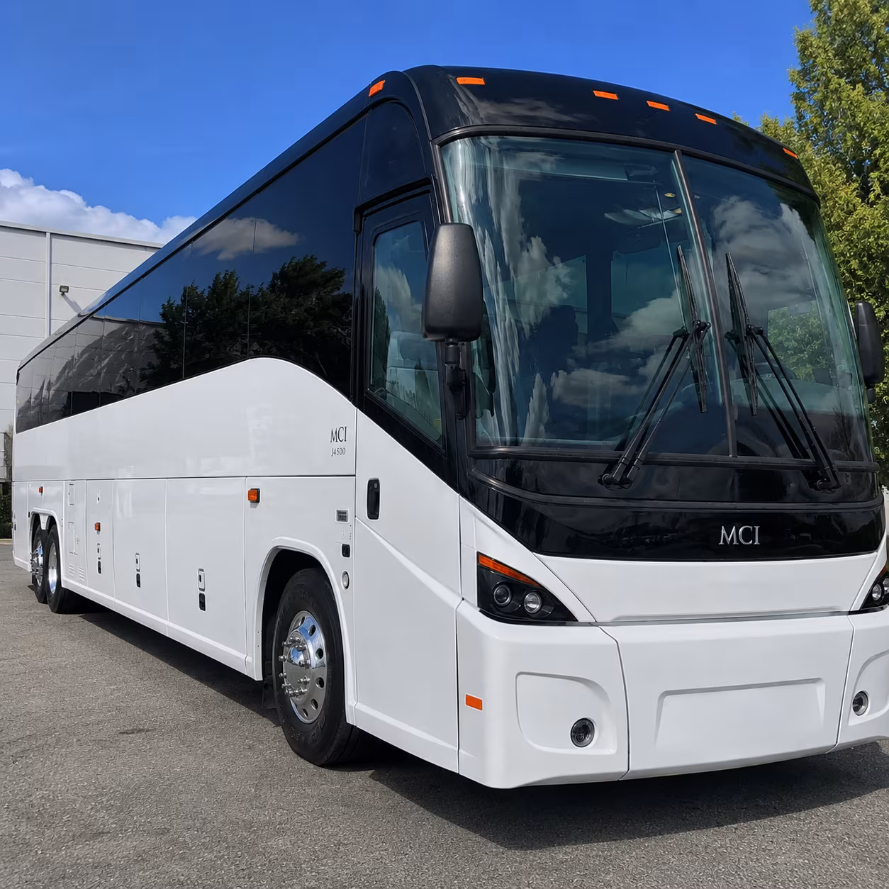 reliable daily commuter shuttles for yuba city s largest employers